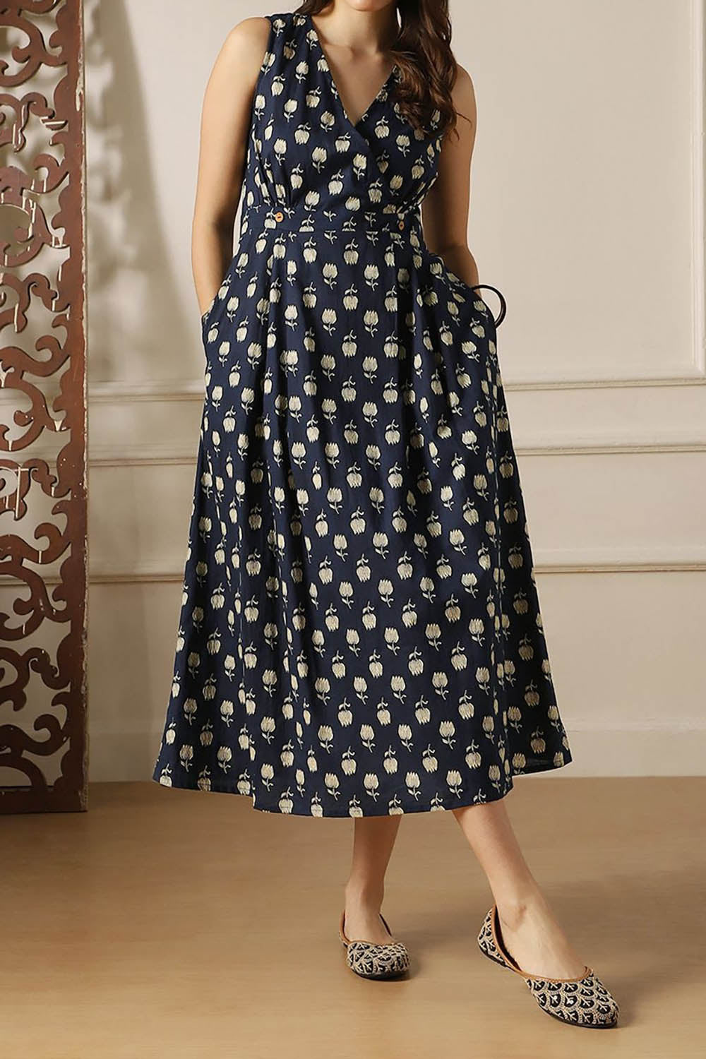Black Fancy Printed Square Neck A-Line Ethnic Dresses